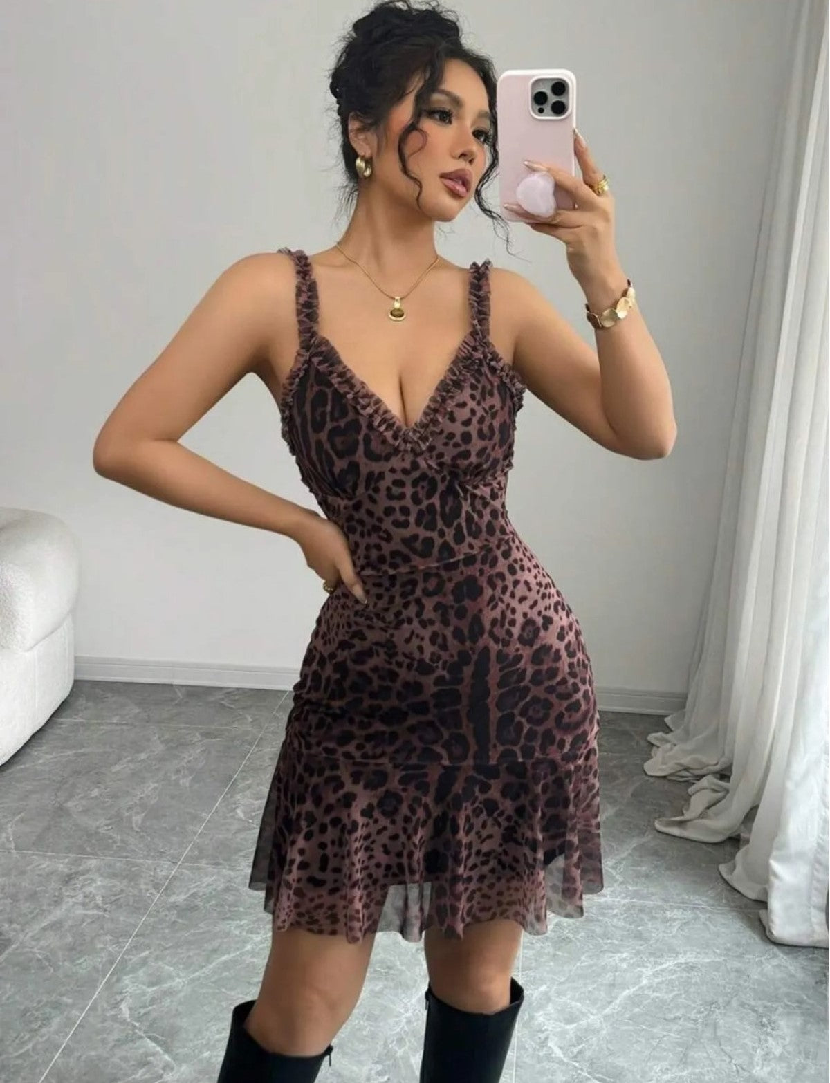 Yumuşak Tüllü İncili Büzgülü Gecelik